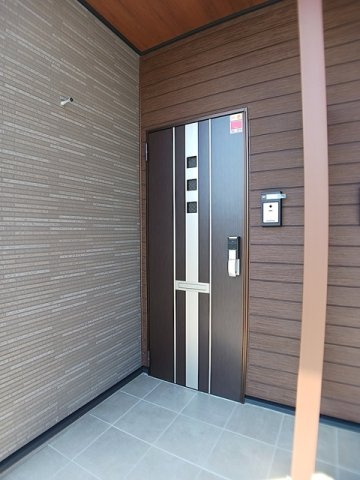 クレストコート瀬部　Ⅱの玄関