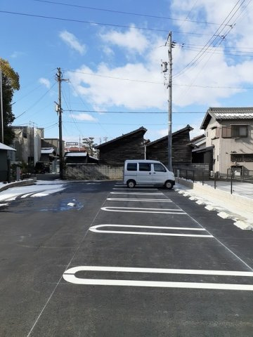 カーサ・グレイスフルの駐車場