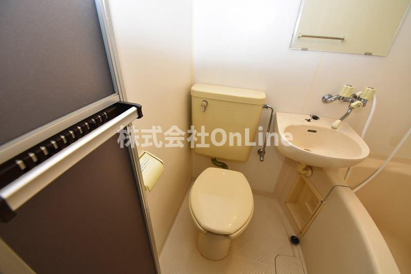 東大阪市上小阪２丁目の賃貸マンションのトイレ