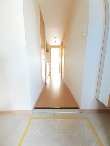 ルミエール山越の玄関
