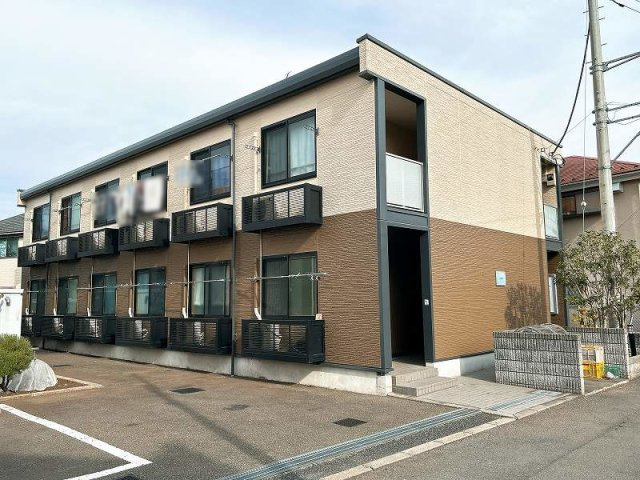 レオパレス日野本町の外観