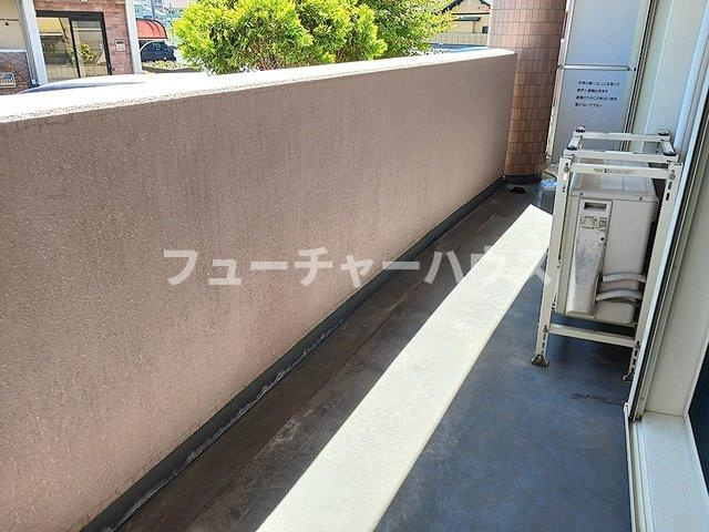 エストレーノ見川１００のバルコニー