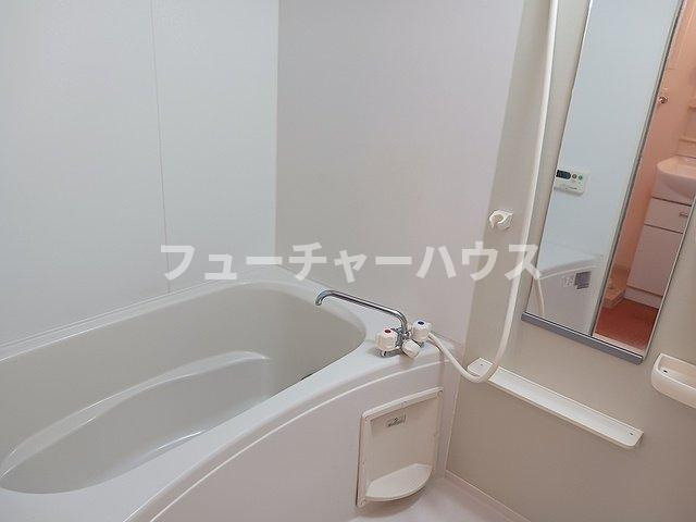 エストレーノ見川１００の浴室