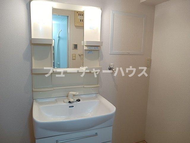 エストレーノ見川１００の洗面所