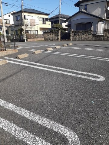 メゾン　サンパティークの駐車場