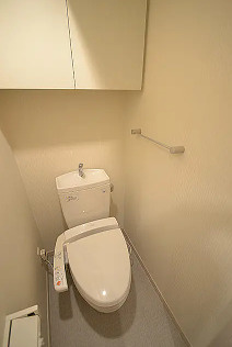 千代田区神田司町２丁目の賃貸マンションのトイレ