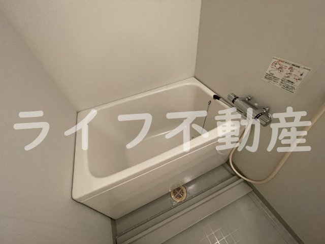 グランシス高井田の浴室