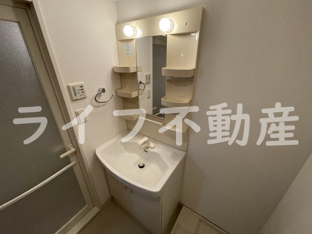 グランシス高井田の独立洗面台