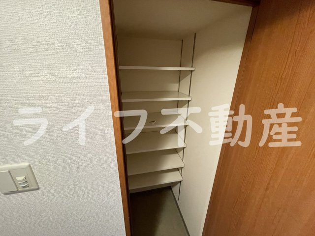グランシス高井田の収納