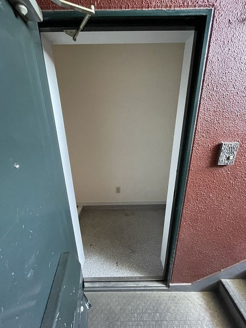 尼崎市久々知２丁目のアパートの玄関