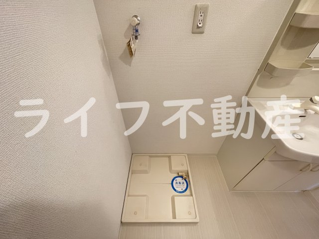 グランシス高井田の洗面所|ゆったりとスペースのある洗面所