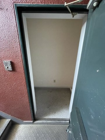 マンションエウォールの玄関