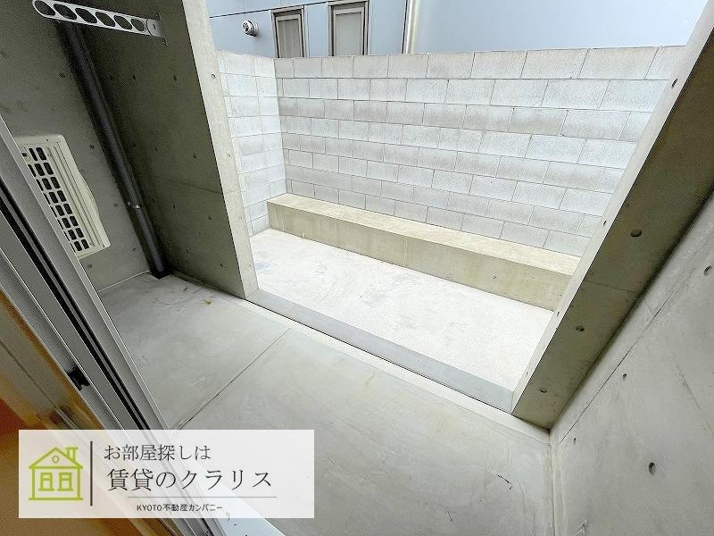 MONO COMODO WEST（モノコモドウエスト）のバルコニー