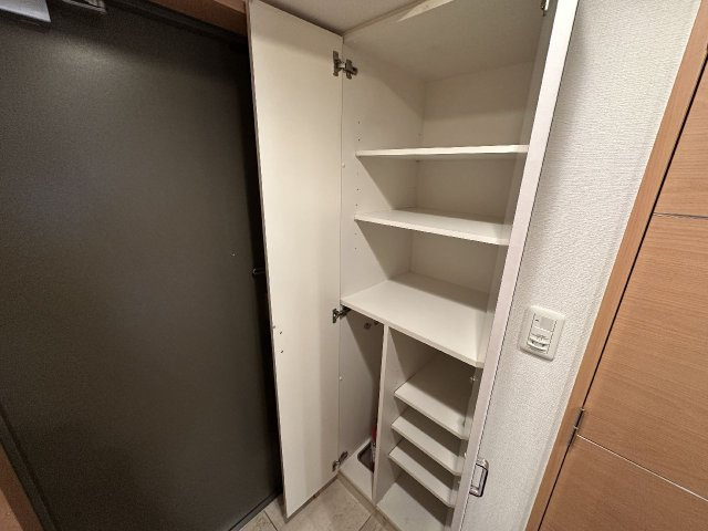 パレステュディオ銀座二丁目の収納|同タイプ別住戸写真となります。現況と異なる場合がございます。