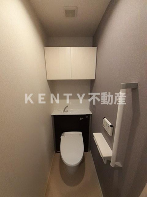 【トイレ】 | ライト・アベニュー | 落ち着いた色調のトイレです