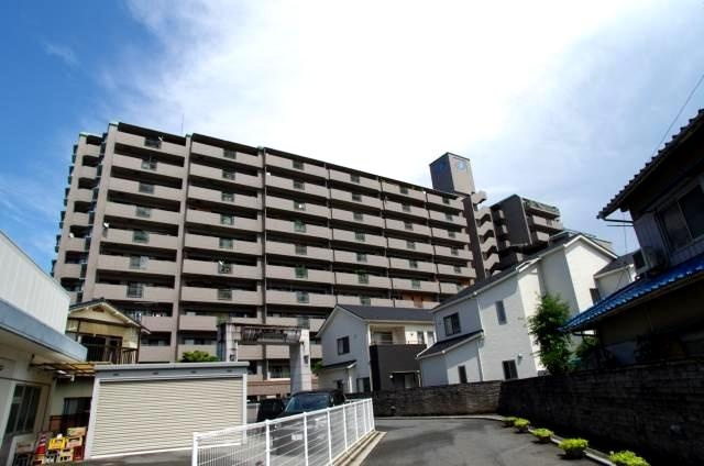 パークヒルズ中須公園の外観
