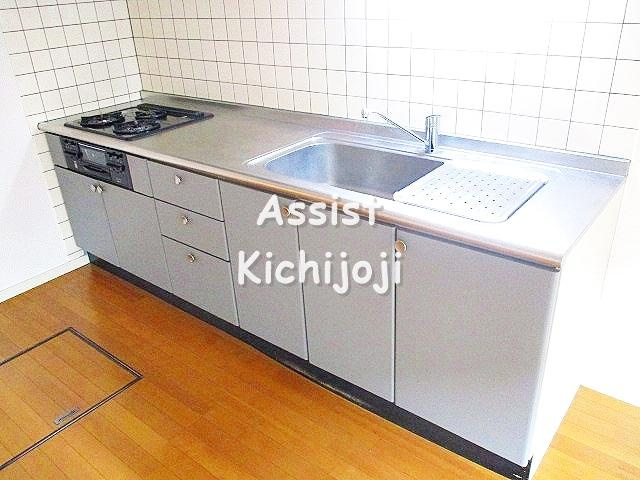 ル・ワゾブル三鷹C棟のキッチン