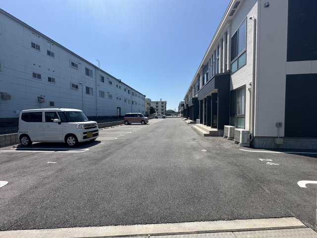 カーザルクスの駐車場