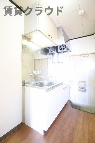 にふてぃはうす89のキッチン|収納スペースがあるので、散らかりやすいキッチンもスッキリ♪