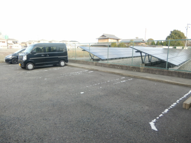 Ｆｌａｔｓ　ＮＫＴの駐車場