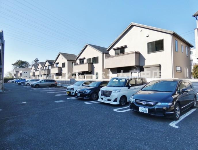 フォレスト光の駐車場