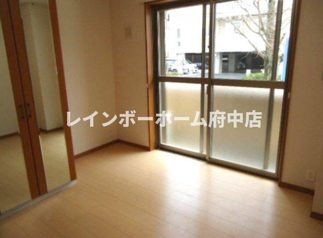 クレシアコートの居間・リビング