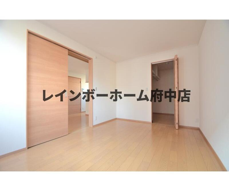 フォレストメゾン聖蹟の寝室