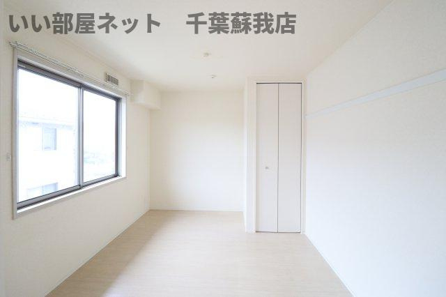 エルメゾン・エイザA棟の寝室|ゆとりの広さです