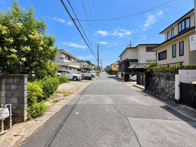 深草大亀谷万帖敷町の前面道路含む現地写真