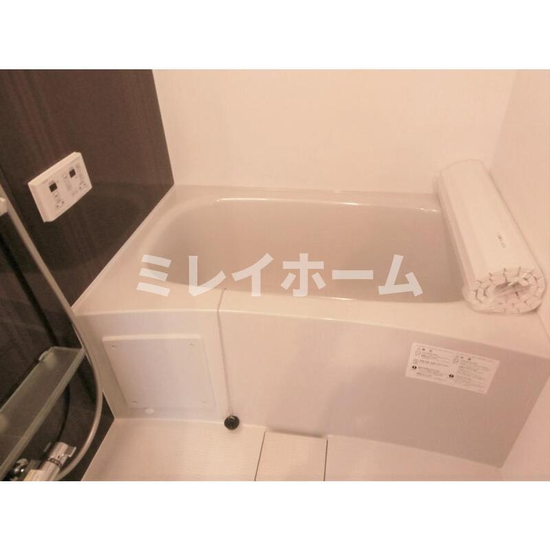 メゾンルボワ西の浴室