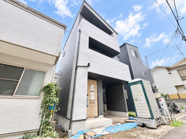 大田区西蒲田1丁目　新築戸建の前面道路含む現地写真|2026.08.30撮影

現地ご見学希望・資料請求などお気軽にお問い合わせ下さい！
03-5990-5201