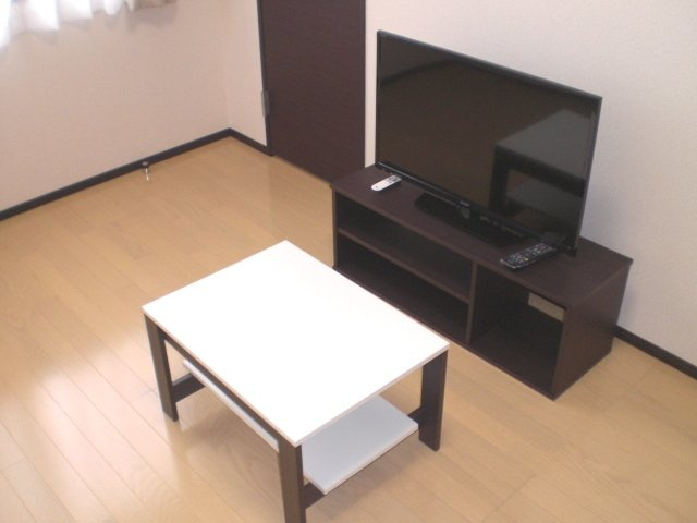 クレイノ壱番館の居間・リビング|同タイプの別物件のため実際とは異なります。
