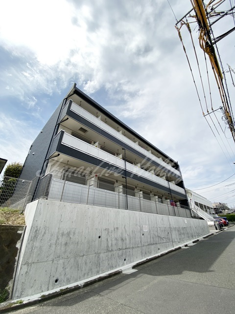 藤沢市弥勒寺１丁目の賃貸マンションの外観