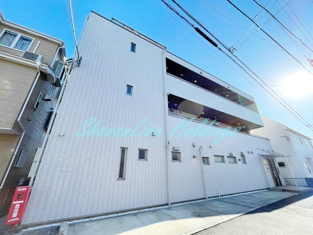 茅ヶ崎市赤松町のアパートの外観