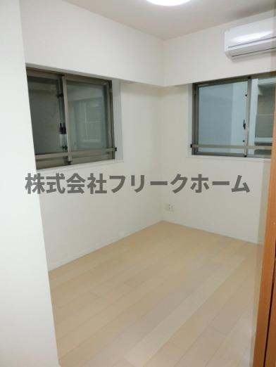 三鷹市下連雀３丁目の賃貸マンションの居間・リビング