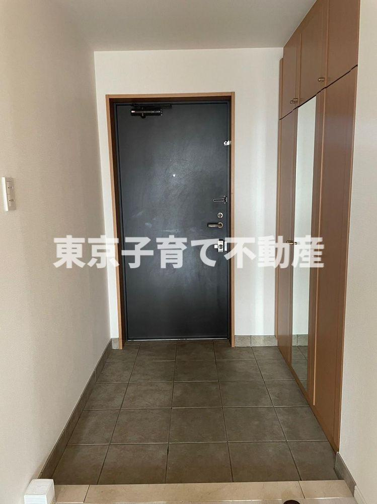 ガーデン文京白山の玄関