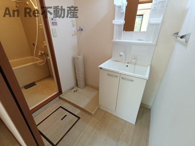 ロイヤルヒルズ KOIZUMIの洗面所