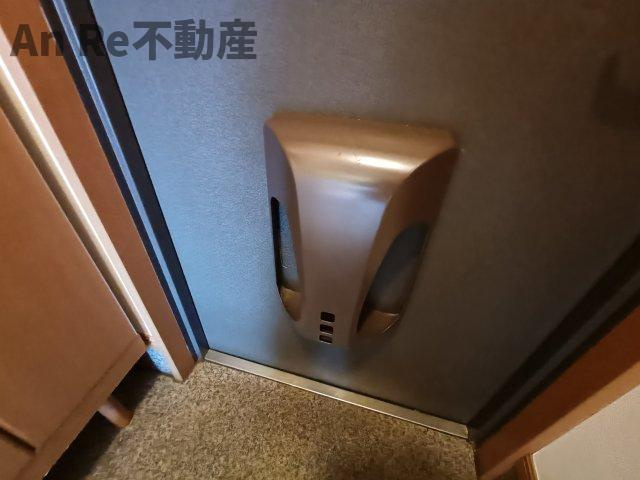 ロイヤルヒルズ KOIZUMIの玄関