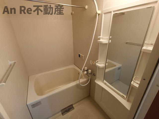 ロイヤルヒルズ KOIZUMIの浴室