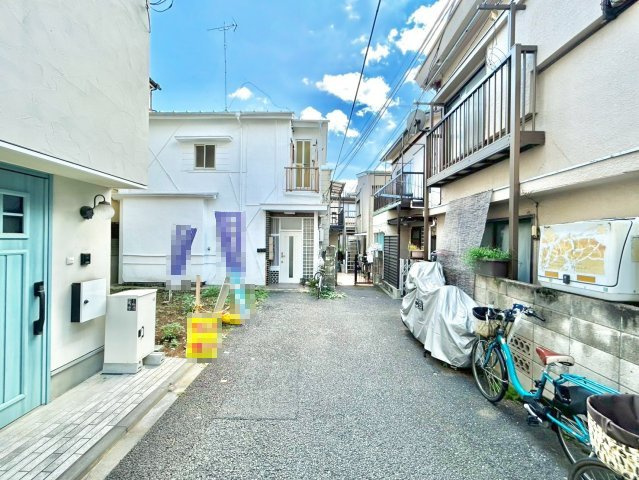 豊島区池袋本町2丁目　建築条件付き売地の前面道路含む現地写真|2026.07.19撮影

現地ご見学希望・資料請求などお気軽にお問い合わせ下さい！
03-5990-5201