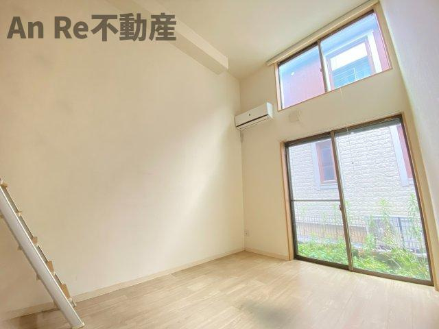 プルマス戸塚安行の居間・リビング|別部屋イメージ写真