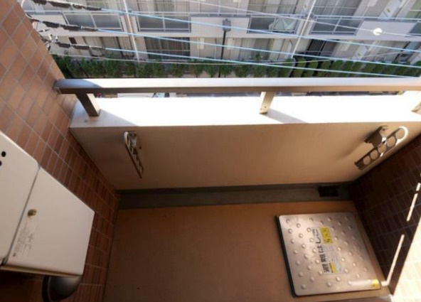 調布市国領町２丁目の賃貸マンションのバルコニー