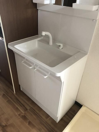 【洗面所】 | ピッコロモンド | 忙しい朝には欠かせない洗面所です