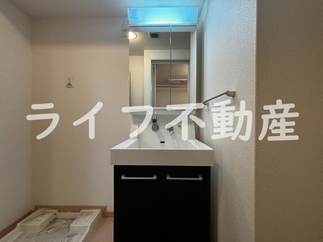 ディオーネ・ジエータ・長堂の独立洗面台|独立洗面化粧台が付いています