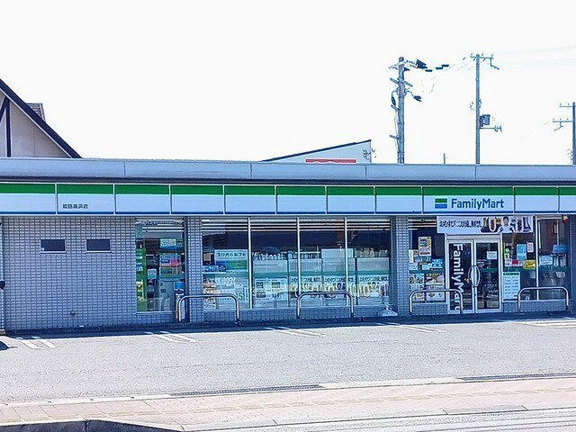 Ｋ’ｓ　Ｌｉｆｅの周辺|ファミリーマートまで200m