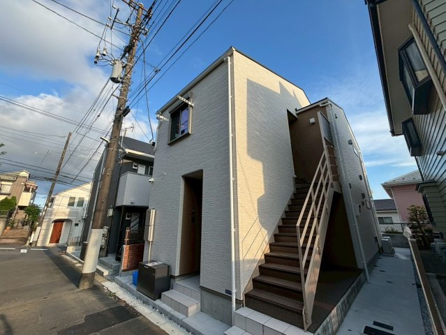 川崎市麻生区多摩美１丁目のアパートの外観