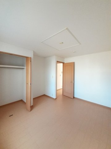 リープライツ元山　Ｃの居間・リビング