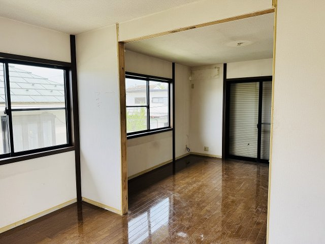 八王子市　片倉町　中古戸建ての洋室|～現在リフォーム中、詳細は当社までお気軽にお問合せ下さい～