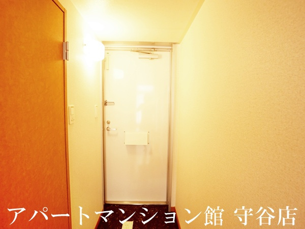 レオパレスJGraceみらいの玄関