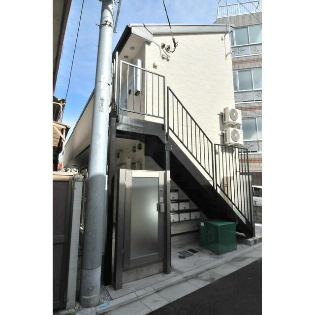ポンデロッサ学芸大学の外観
